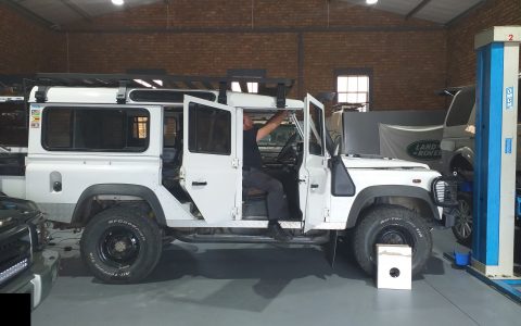 Defender 300 tdi Kalahari