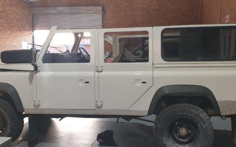 Defender 300 tdi Kalahari